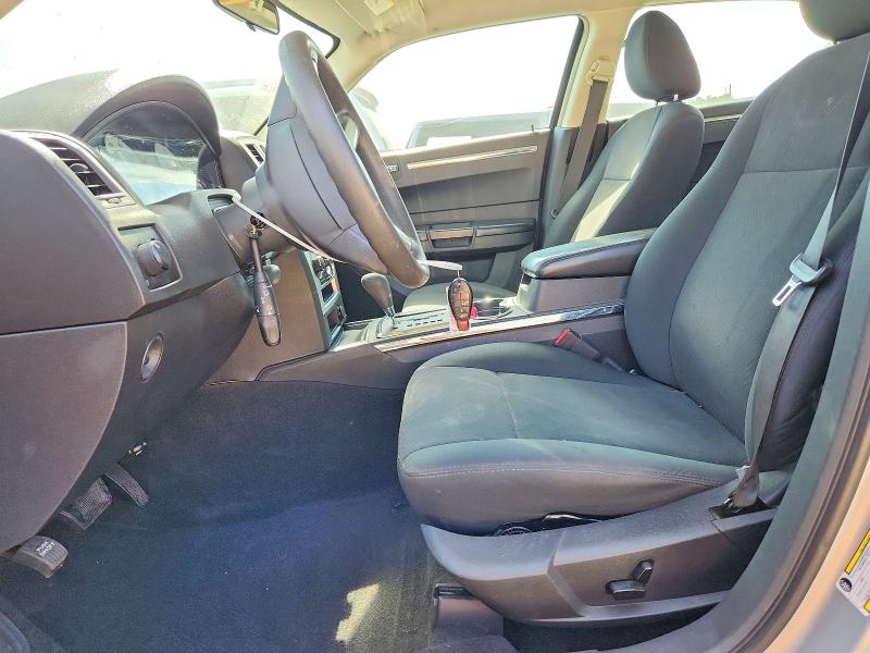 2009 Chrysler 300 მანქანა იყიდება აუქციონზე, vin: 2C3KA43D09H598325, აუქციონის ნომერი: 64463546