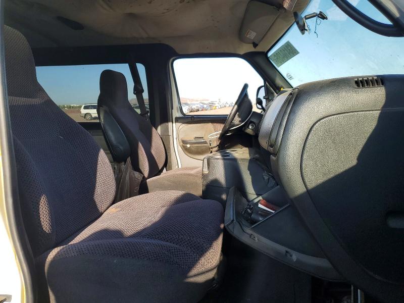 63410486 :رقم المزاد ، 2B6KB31Z52K117127 vin ، 2002 Dodge Ram Van مزاد بيع