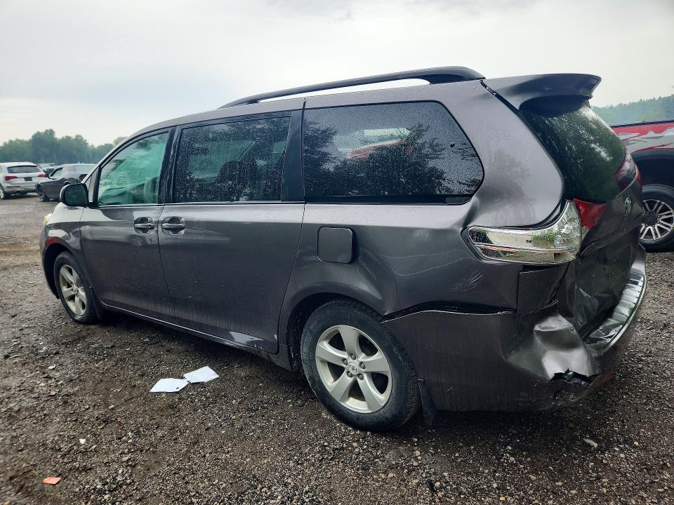 2011 Toyota Sienna მანქანა იყიდება აუქციონზე, vin: 5TDKA3DC1BS002044, აუქციონის ნომერი: 60180956