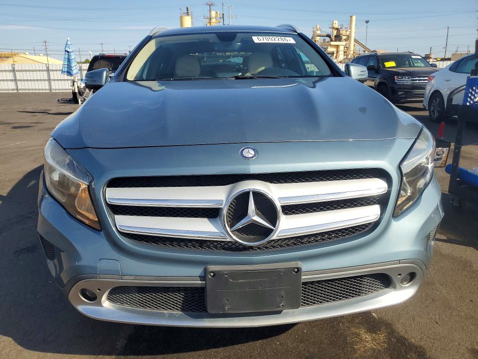 67092286 :رقم المزاد ، WDCTG4GBXFJ079911 vin ، 2015 Mercedes-benz Gla مزاد بيع