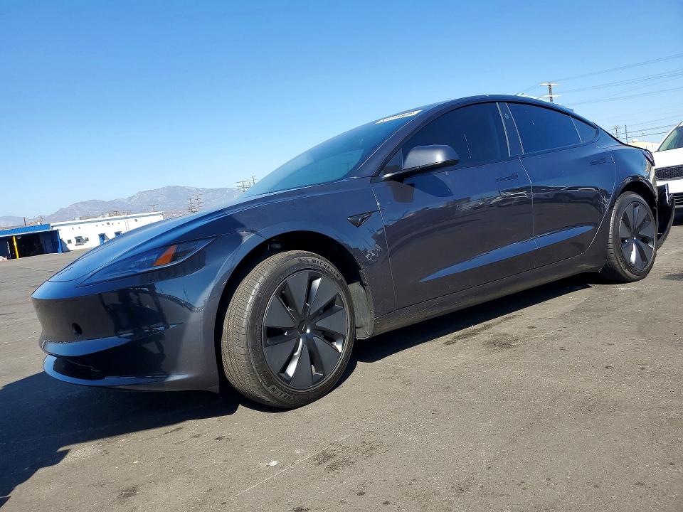 2025 Tesla Model 3 მანქანა იყიდება აუქციონზე, vin: 5YJ3E1EA9SF990625, აუქციონის ნომერი: 63778406