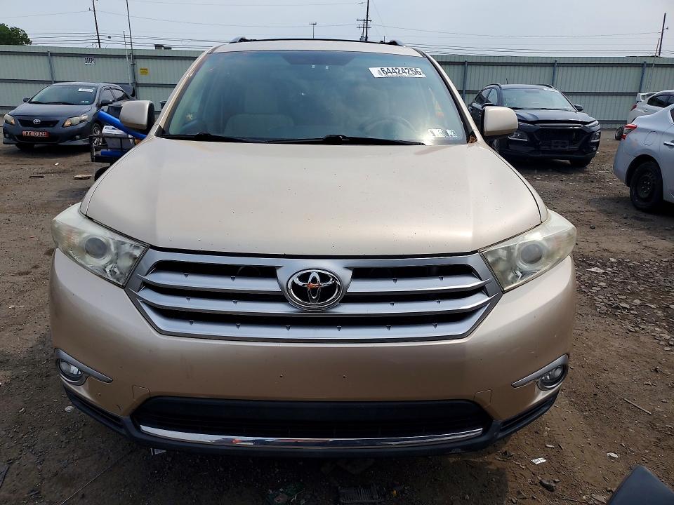 Продажа на аукционе авто 2011 Toyota Highla, vin: 5TDBK3EH1BS042518, номер лота: 64424256