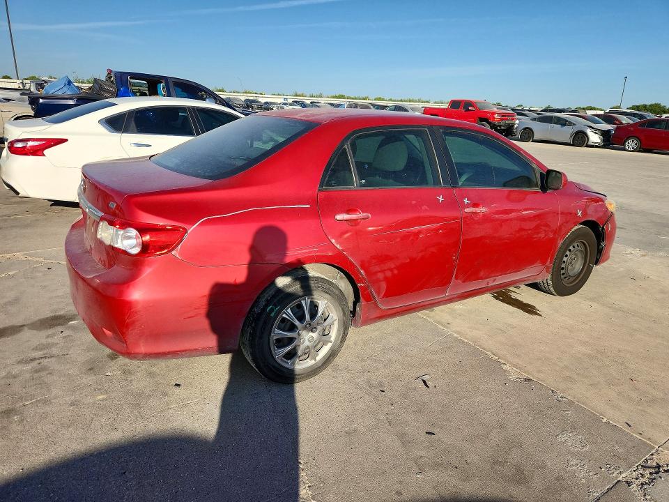 65628816 :رقم المزاد ، 2T1BU4EE8BC606986 vin ، 2011 Toyota Corolla مزاد بيع