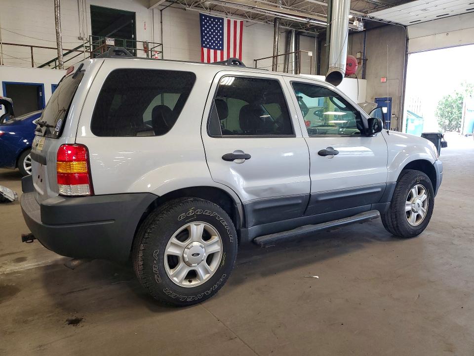 64552576 :رقم المزاد ، 1FMYU93183KB12338 vin ، 2003 Ford Escape مزاد بيع