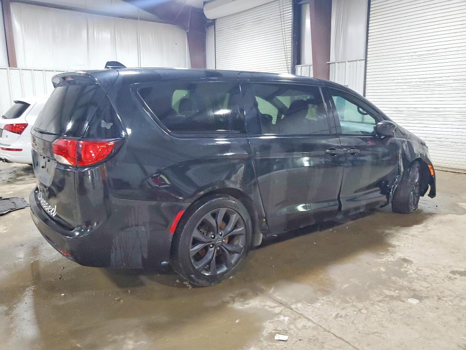 64240006 :رقم المزاد ، 2C4RC1FG6LR110036 vin ، 2020 Chrysler Pacifica مزاد بيع