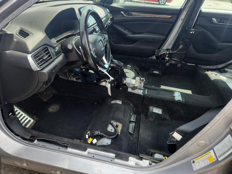 2018 Honda Accord მანქანა იყიდება აუქციონზე, vin: 1HGCV1F30JA061643, აუქციონის ნომერი: 64535586