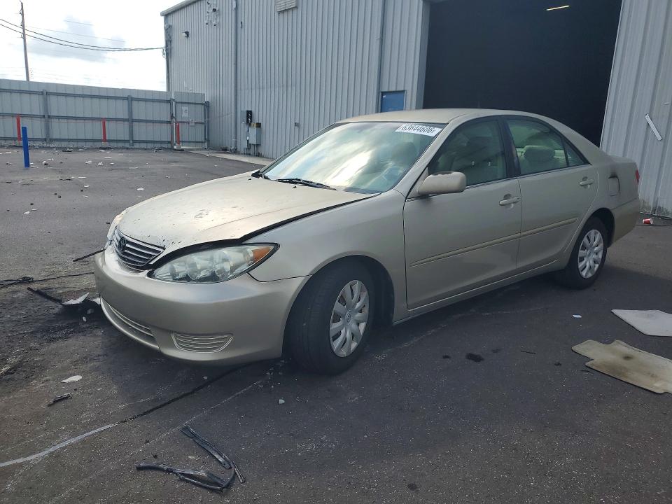 2005 Toyota Camry მანქანა იყიდება აუქციონზე, vin: 4T1BE30KX5U571651, აუქციონის ნომერი: 63644606