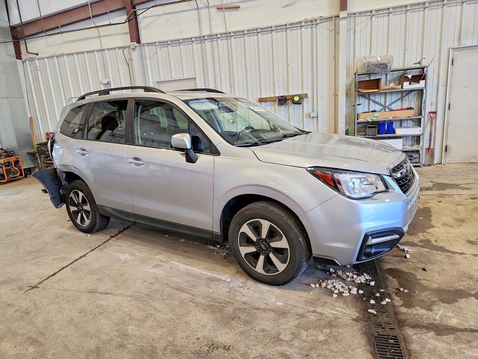 Продаж на аукціоні авто 2017 Subaru Forester, vin: JF2SJAGC8HH584450, номер лоту: 63256316