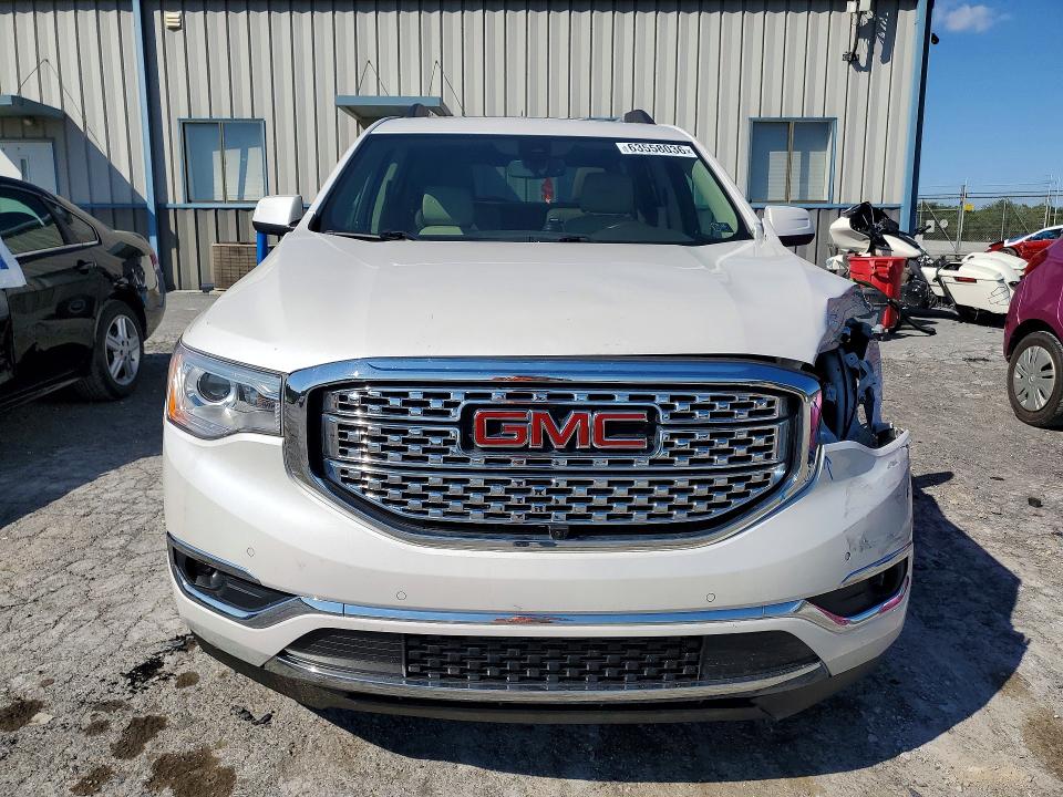 63558036 :رقم المزاد ، 1GKKNXLS6HZ131588 vin ، 2017 Gmc Acadia مزاد بيع