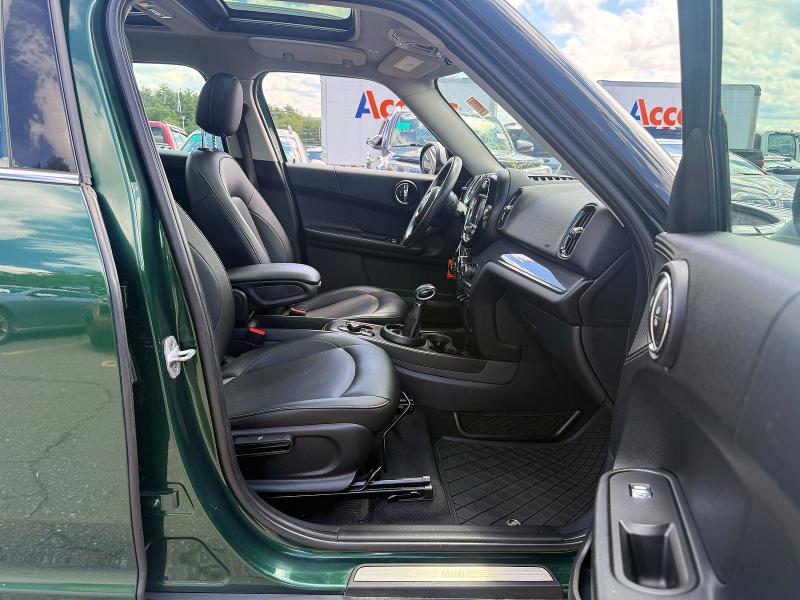64447816 :رقم المزاد ، WMZYV5C57K3F58196 vin ، 2019 Mini Cooper مزاد بيع