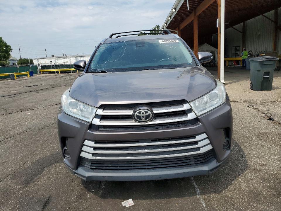 2019 Toyota Highlander მანქანა იყიდება აუქციონზე, vin: 5TDJZRFH1KS713176, აუქციონის ნომერი: 64258506