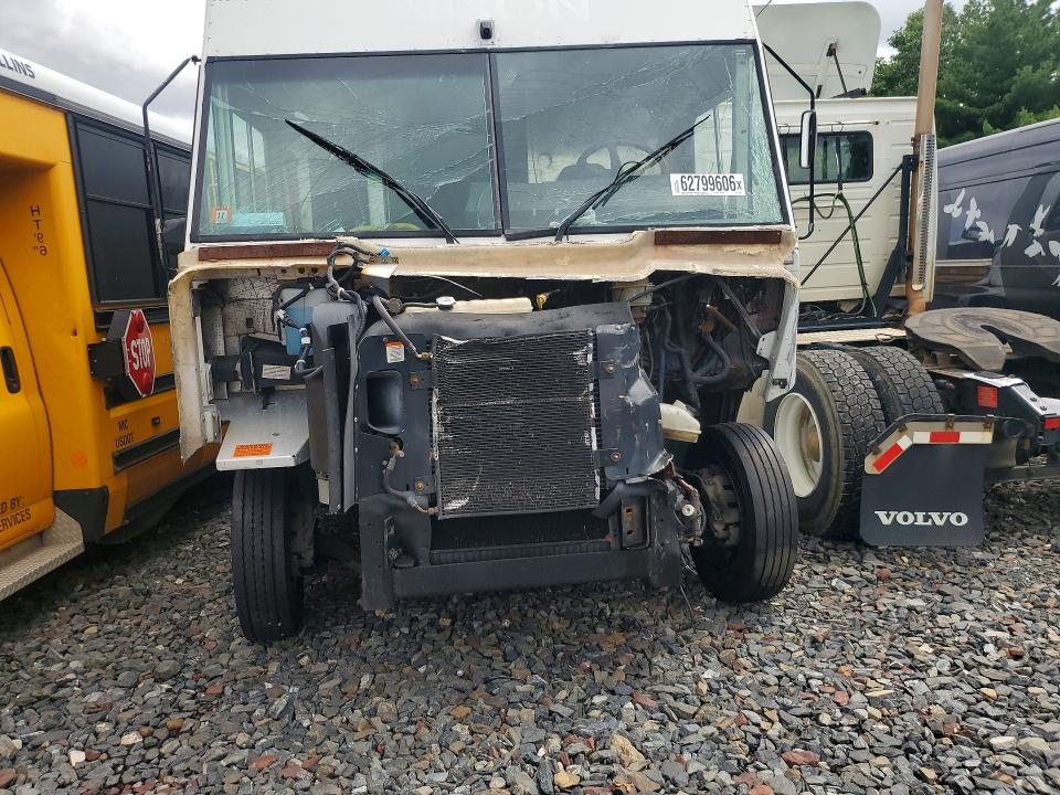 62799606 :رقم المزاد ، 4UZAAPFD8LCLX1846 vin ، 2020 Frht - Freightliner Chassis مزاد بيع