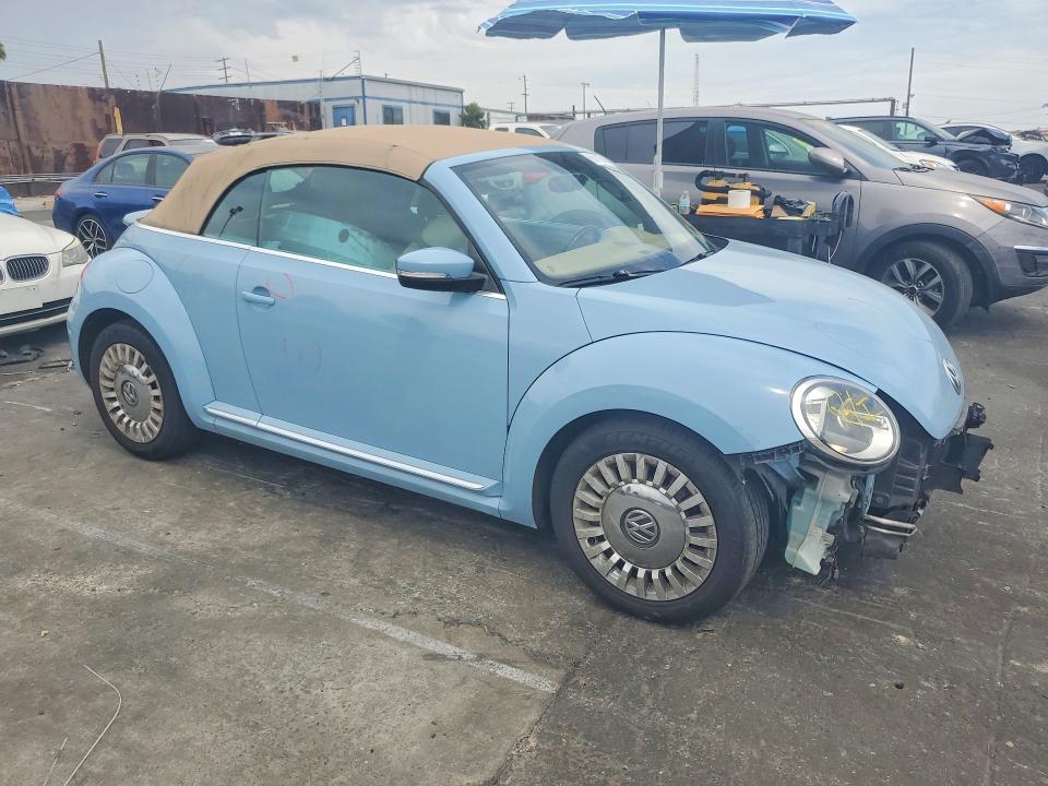 2015 Volkswagen Beetle მანქანა იყიდება აუქციონზე, vin: 3VW517AT4FM801697, აუქციონის ნომერი: 66719676