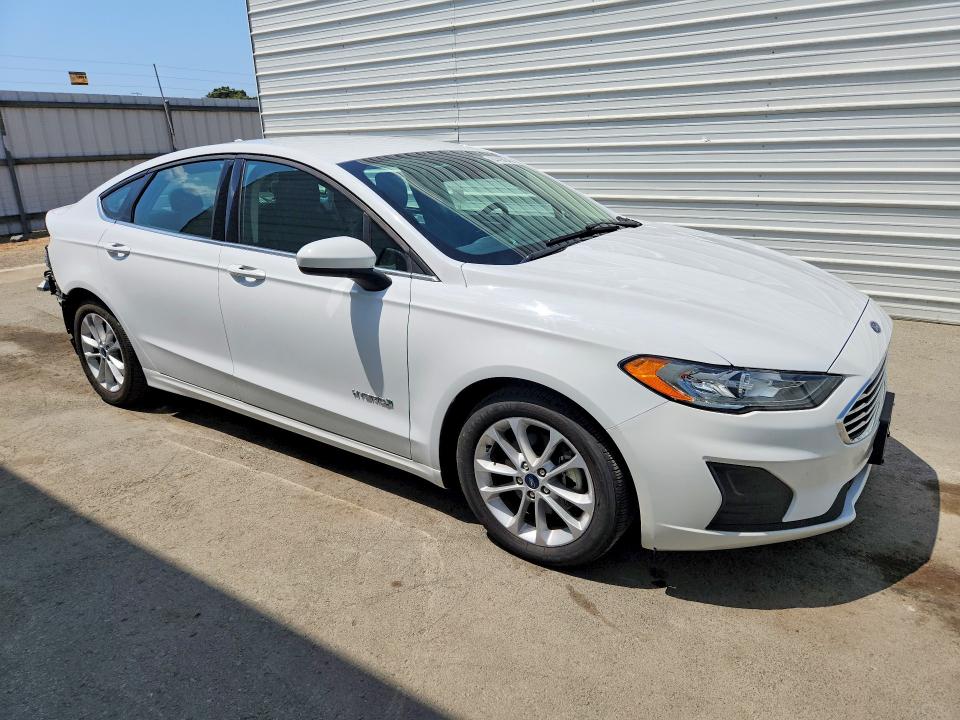 Продажа на аукционе авто 2019 Ford Fusion, vin: 3FA6P0LU5KR263968, номер лота: 64490946