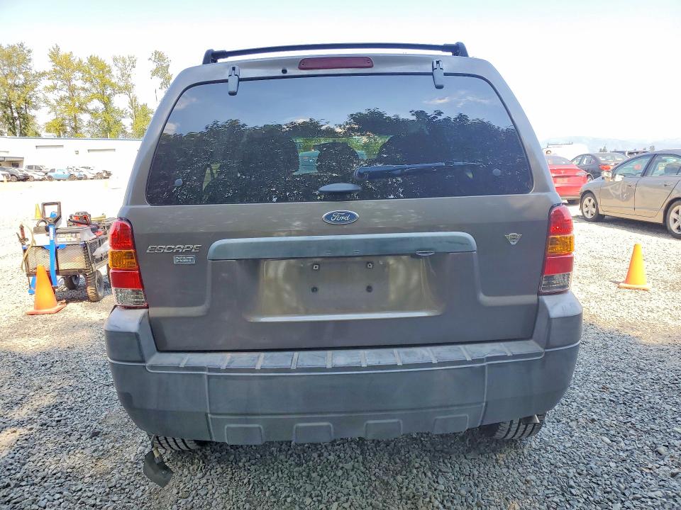 2006 Ford Escape მანქანა იყიდება აუქციონზე, vin: 1FMYU03176KA03109, აუქციონის ნომერი: 64964736