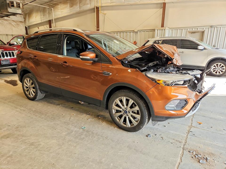 2017 Ford Escape მანქანა იყიდება აუქციონზე, vin: 1FMCU9J98HUE31740, აუქციონის ნომერი: 66004896