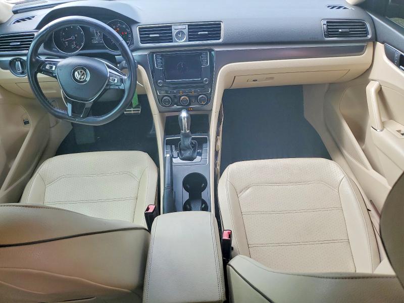 66369896 :رقم المزاد ، 1VWDT7A30HC033498 vin ، 2017 Volkswagen Passat مزاد بيع