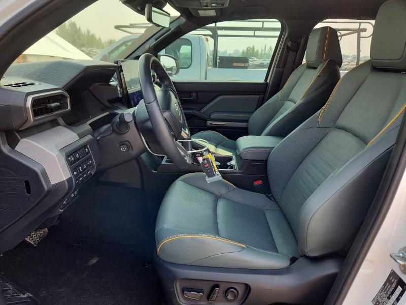 Продажа на аукционе авто 2025 Toyota 4runner, vin: JTEVB5BR8S5006560, номер лота: 60245896