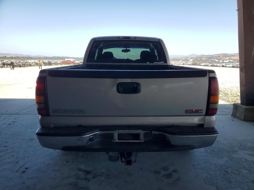 Продажа на аукционе авто 2004 Gmc New Sierra, vin: 2GTEK19T241205560, номер лота: 63901076
