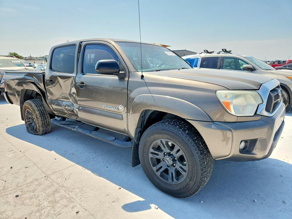 2015 Toyota Tacoma მანქანა იყიდება აუქციონზე, vin: 5TFJU4GN3FX076121, აუქციონის ნომერი: 63470026
