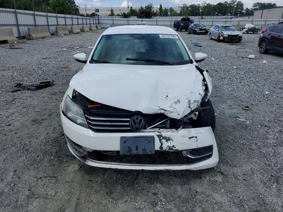 63732766 :رقم المزاد ، 1VWBH7A32CC060672 vin ، 2012 Volkswagen Passat مزاد بيع