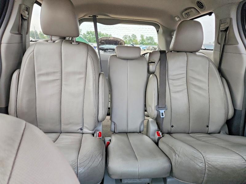 2013 Toyota Sienna მანქანა იყიდება აუქციონზე, vin: 5TDYK3DC5DS370883, აუქციონის ნომერი: 63356126