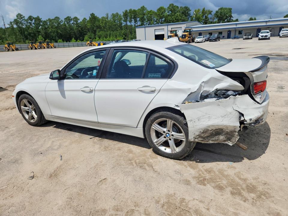 63989326 :رقم المزاد ، WBA3C3G51FNT52486 vin ، 2015 Bmw 320 مزاد بيع