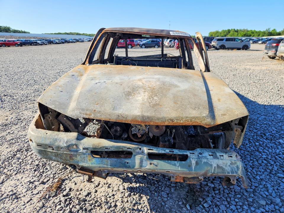 63669936 :رقم المزاد ، 1GCEK19T4XE190790 vin ، 1999 Chevrolet Silverado مزاد بيع