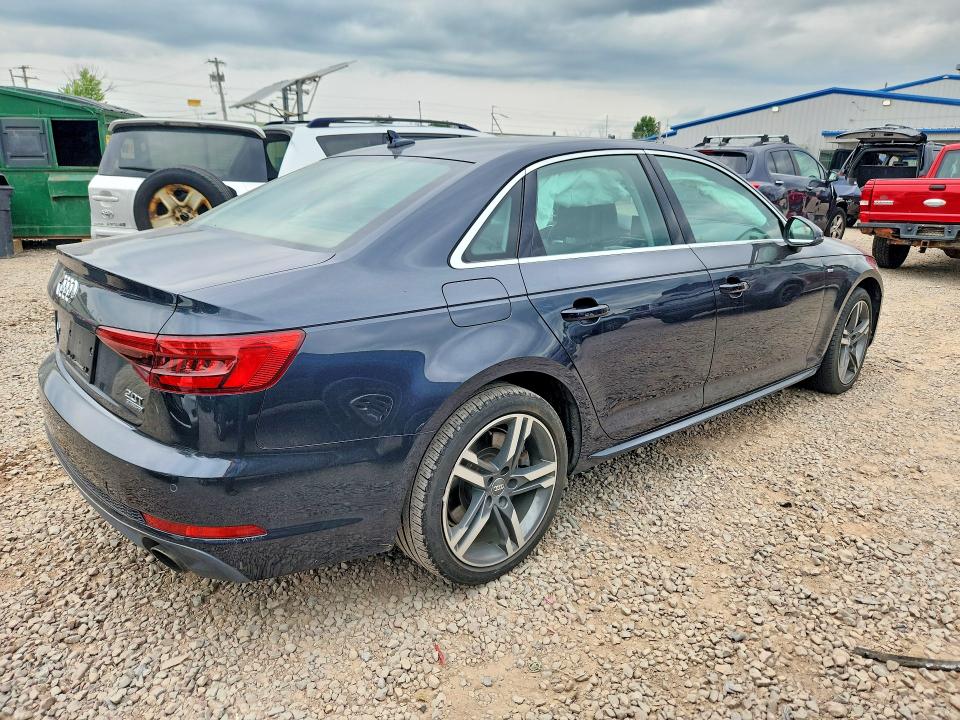 63907556 :رقم المزاد ، WAUENAF4XHN006598 vin ، 2017 Audi A4 مزاد بيع