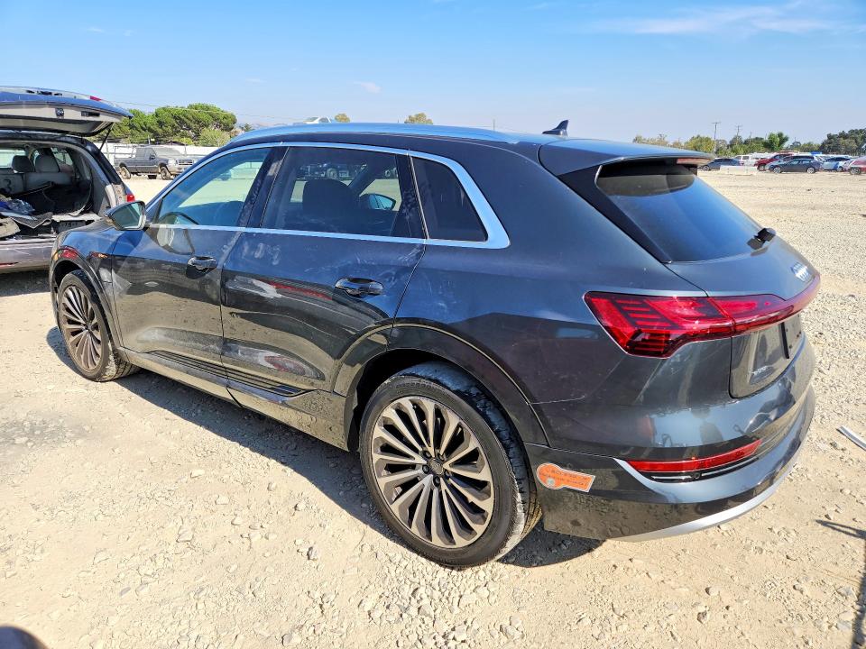 Продаж на аукціоні авто 2019 Audi E-tron, vin: WA1VABGE3KB022561, номер лоту: 64340886