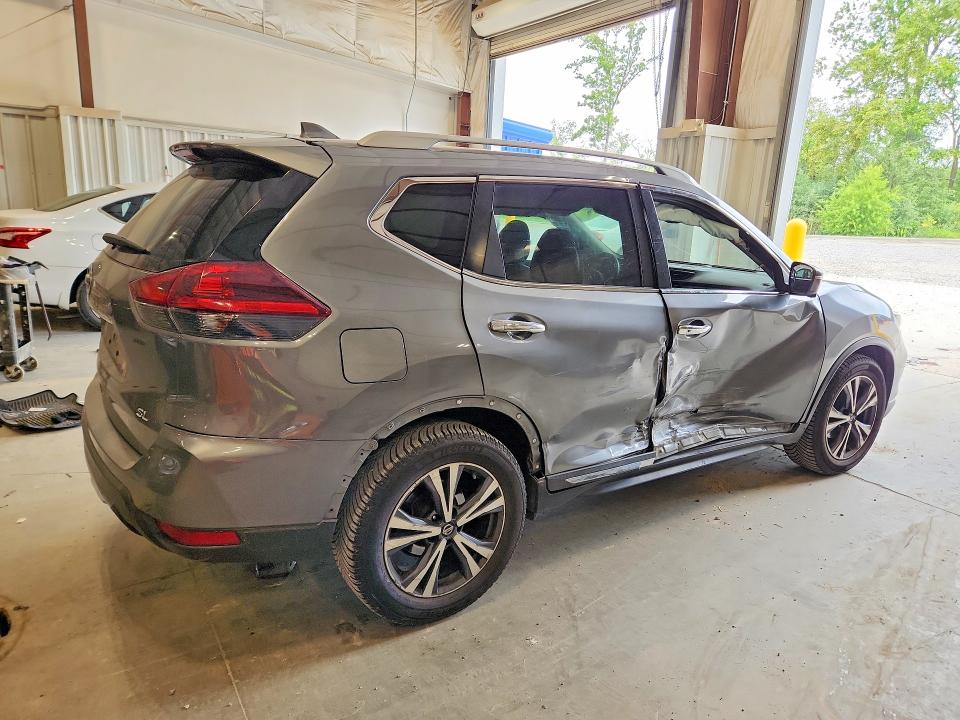 65626656 :رقم المزاد ، 5N1AT2MTXJC798885 vin ، 2018 Nissan Rogue مزاد بيع