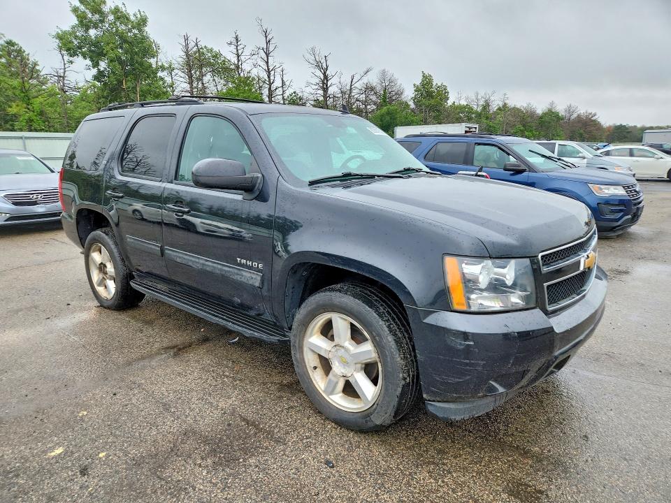 63581856 :رقم المزاد ، 1GNSKBE0XDR179390 vin ، 2013 Chevrolet Tahoe مزاد بيع