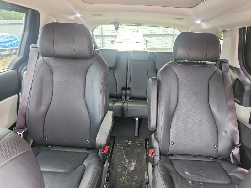 Продажа на аукционе авто 2024 Kia Carnival, vin: KNDNE5H36R6321358, номер лота: 63321446