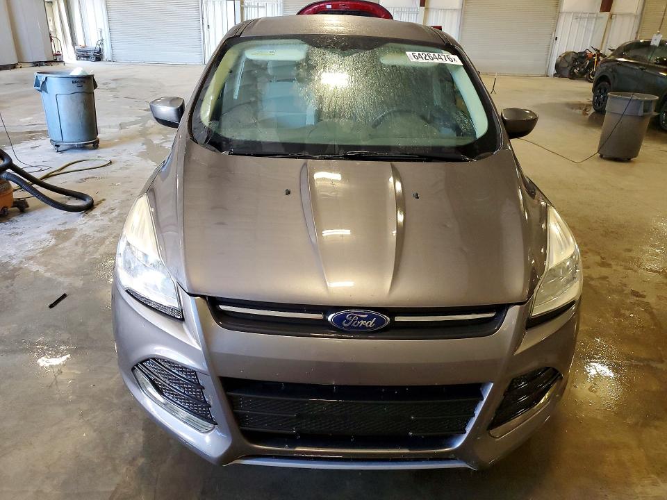 64264476 :رقم المزاد ، 1FMCU0GX0EUA10110 vin ، 2014 Ford Escape مزاد بيع