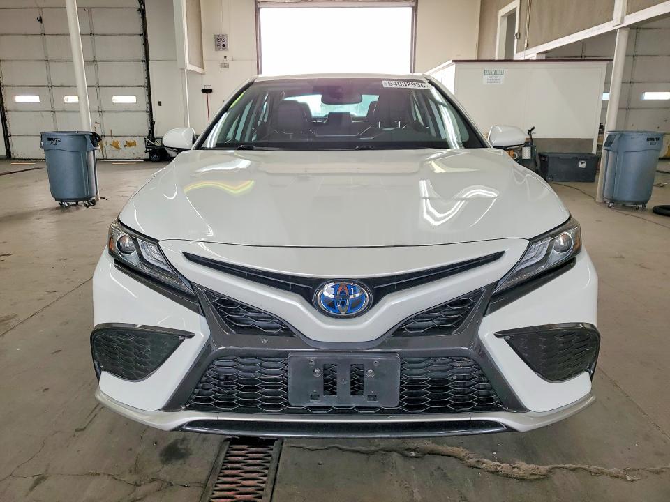 Продажа на аукционе авто 2023 Toyota Camry, vin: 4T1K31AK2PU616741, номер лота: 64032936