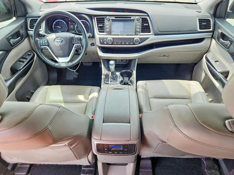2019 Toyota Highlander მანქანა იყიდება აუქციონზე, vin: 5TDKZRFH2KS565138, აუქციონის ნომერი: 65176006
