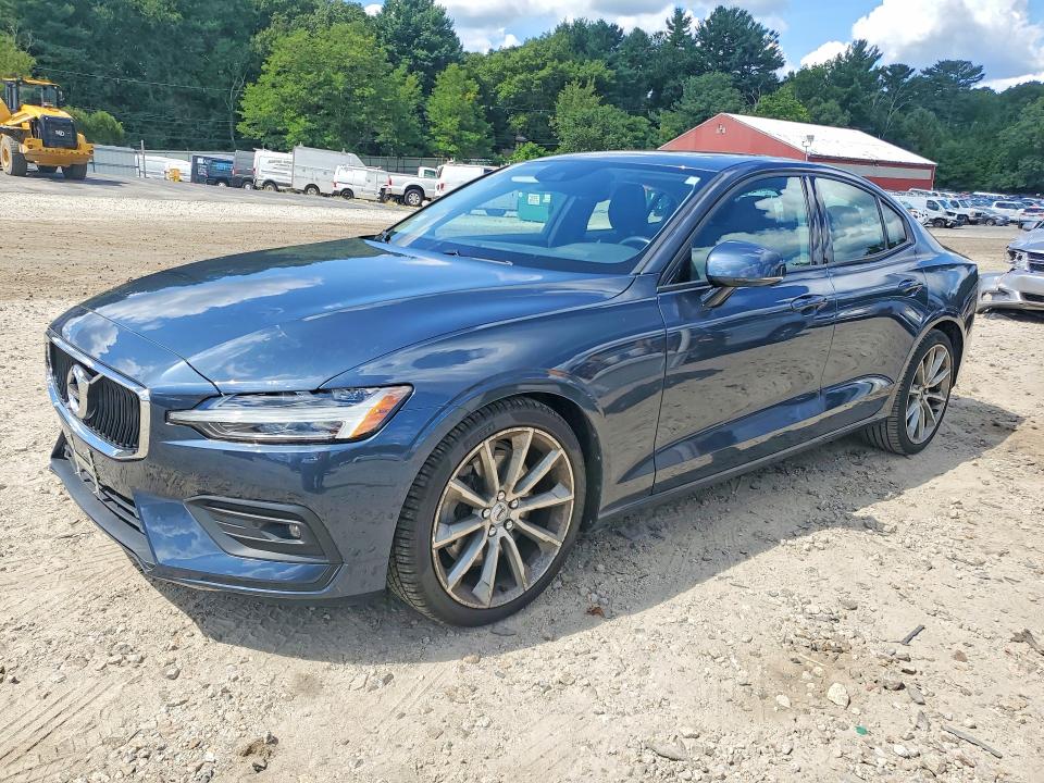66515516 :رقم المزاد ، 7JRA22TK2MG092413 vin ، 2021 Volvo S60 مزاد بيع