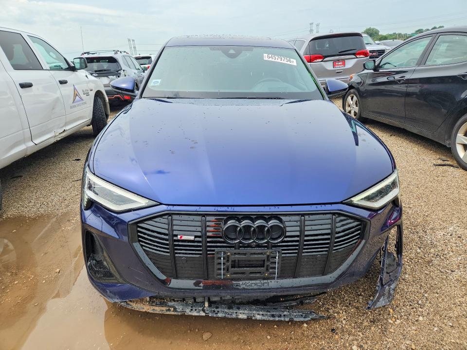 64579756 :رقم المزاد ، WA13AAGE2NB035937 vin ، 2022 Audi E-tron مزاد بيع