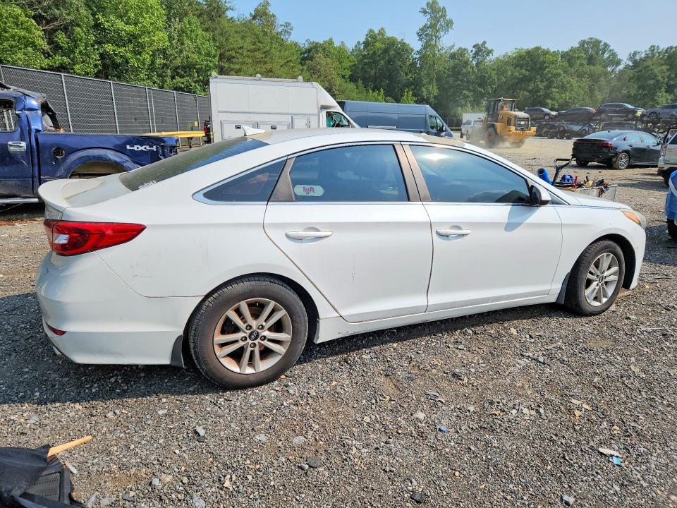 64412196 :رقم المزاد ، 5NPE24AF7FH205062 vin ، 2015 Hyundai Sonata مزاد بيع