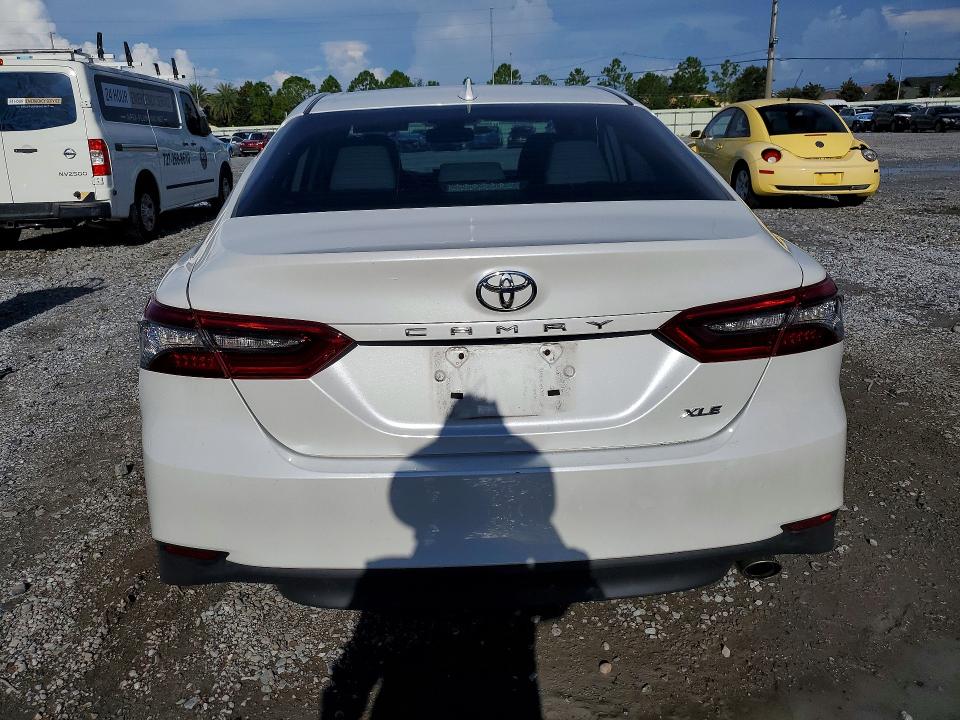 Продажа на аукционе авто 2021 Toyota Camry, vin: 4T1F11AK6MU444202, номер лота: 65811596
