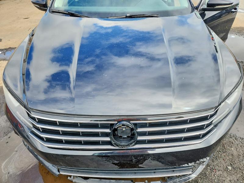 2018 Volkswagen Passat მანქანა იყიდება აუქციონზე, vin: 1VWBA7A35JC002671, აუქციონის ნომერი: 66018756