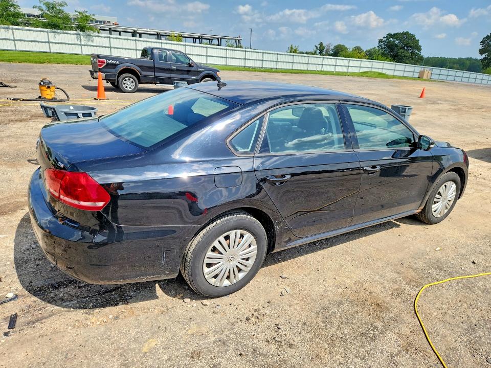 66077926 :رقم المزاد ، 1VWAS7A30EC111540 vin ، 2014 Volkswagen Passat مزاد بيع