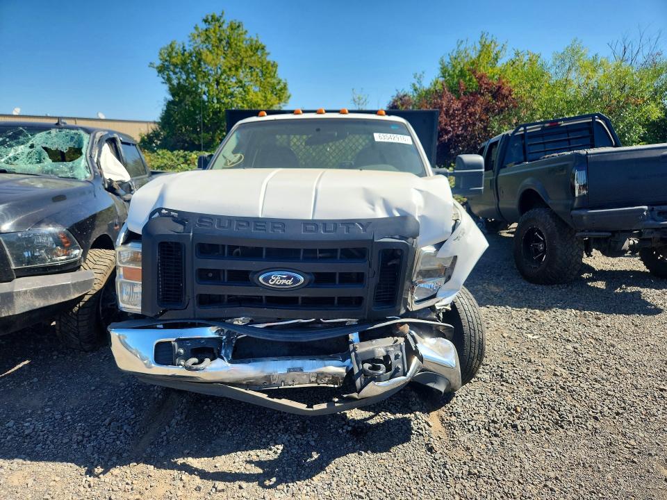 63542916 :رقم المزاد ، 1FDWF36558EB29942 vin ، 2008 Ford F350 مزاد بيع
