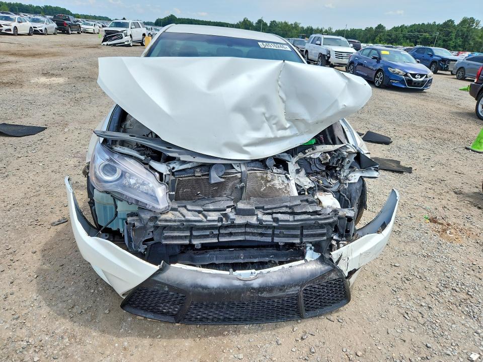 Продаж на аукціоні авто 2015 Toyota Camry, vin: 4T1BF1FK2FU077102, номер лоту: 64516246