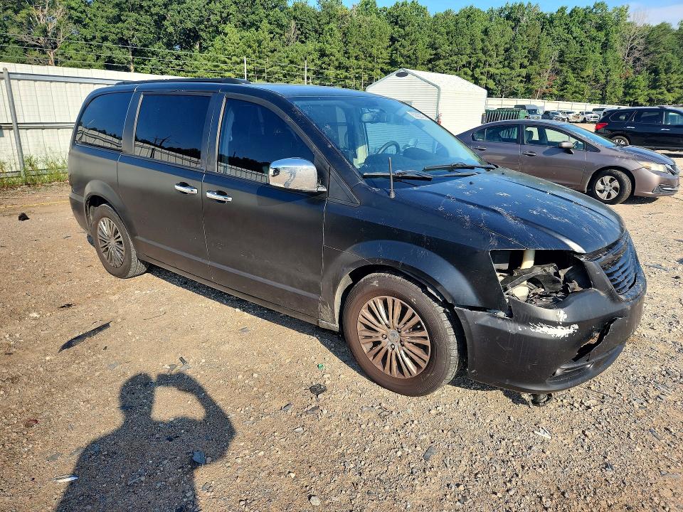 65620276 :رقم المزاد ، 2A4RR8DG0BR609255 vin ، 2011 Chrysler Town & Country مزاد بيع