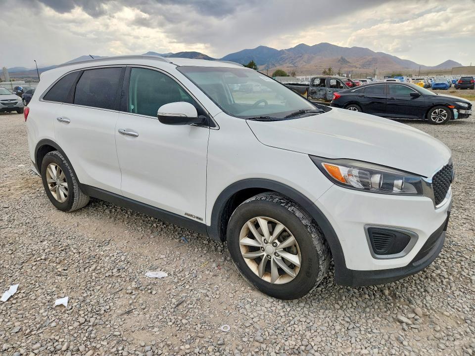 2016 Kia Sorento მანქანა იყიდება აუქციონზე, vin: 5XYPGDA51GG134399, აუქციონის ნომერი: 64736136