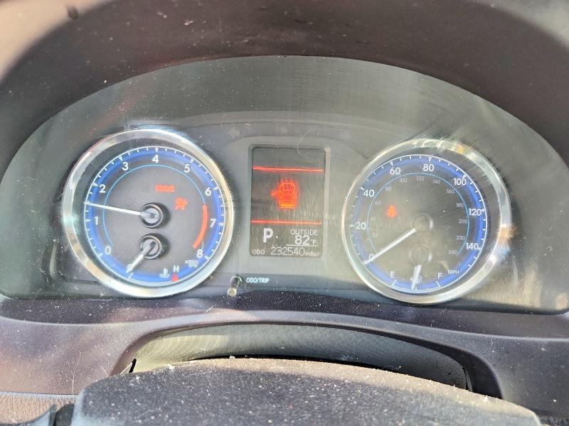 Продаж на аукціоні авто 2018 Toyota Corolla, vin: 5YFBURHE5JP850201, номер лоту: 65694076