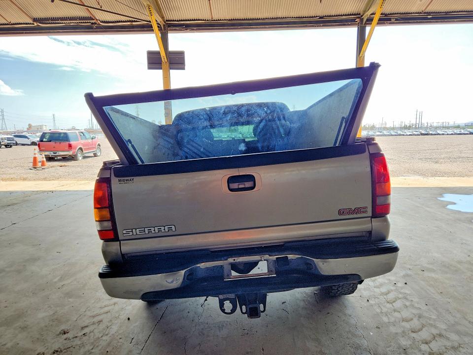 63264286 :رقم المزاد ، 1GTHC29U52E134908 vin ، 2002 Gmc Sierra مزاد بيع