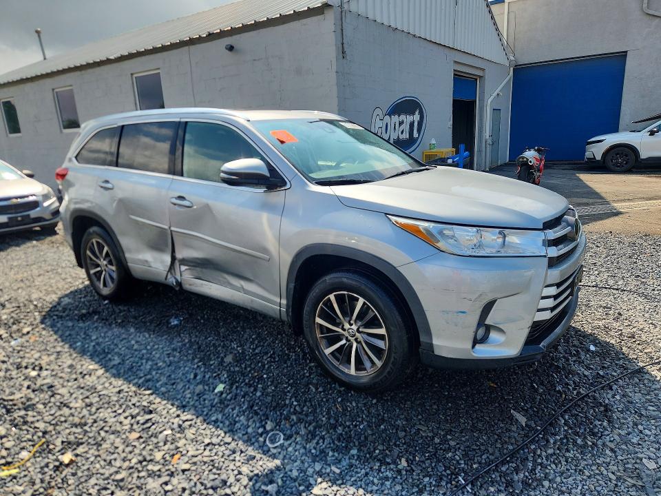 Aukcja sprzedaży 2018 Toyota Highlander, vin: 5TDJZRFH4JS532359, numer aukcji: 63769406