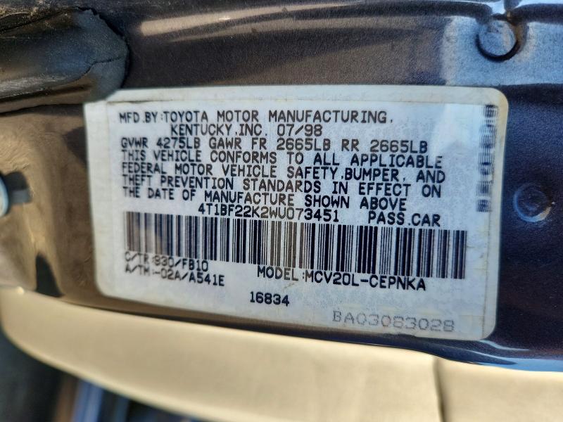 65121586 :رقم المزاد ، 4T1BF22K2WU073451 vin ، 1998 Toyota Camry مزاد بيع